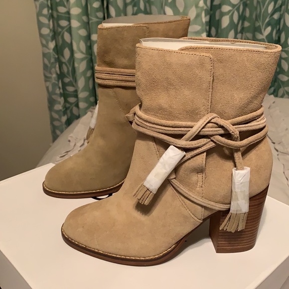 Booties Suede Leather NWT - Picture 2 of 6